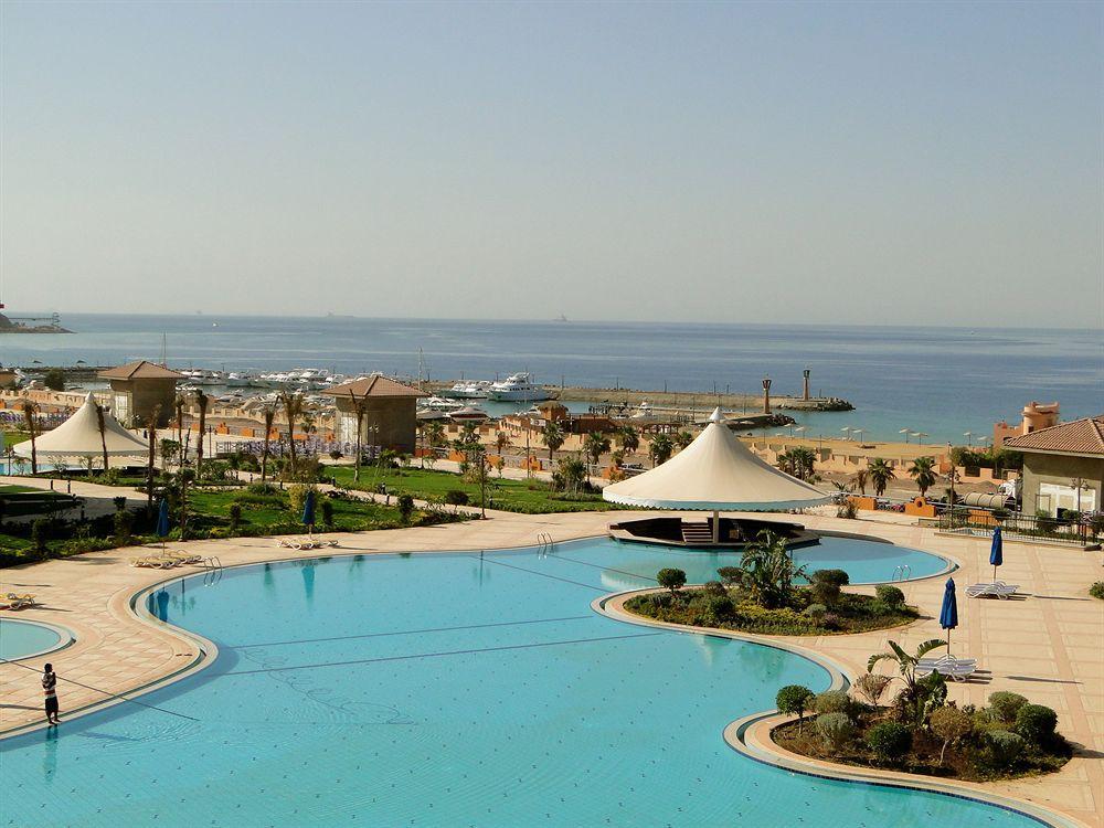 Porto Sokhna Pyramids Apartments Powered By Amer-Group Family Only Ain Sukhna Exterior photo
