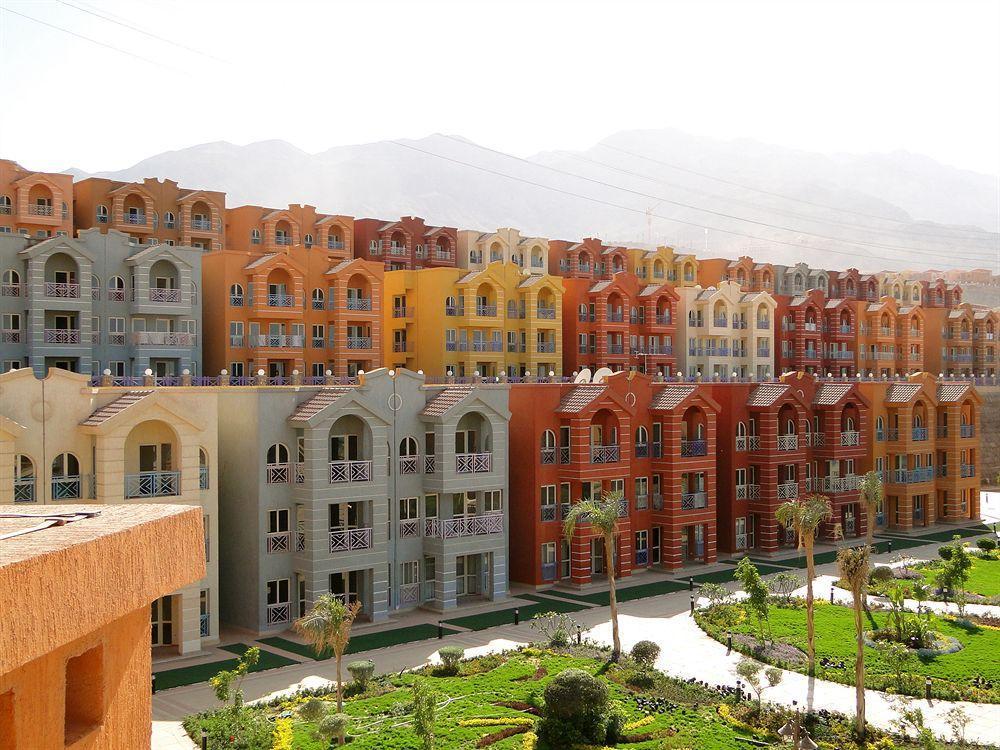 Porto Sokhna Pyramids Apartments Powered By Amer-Group Family Only Ain Sukhna Exterior photo