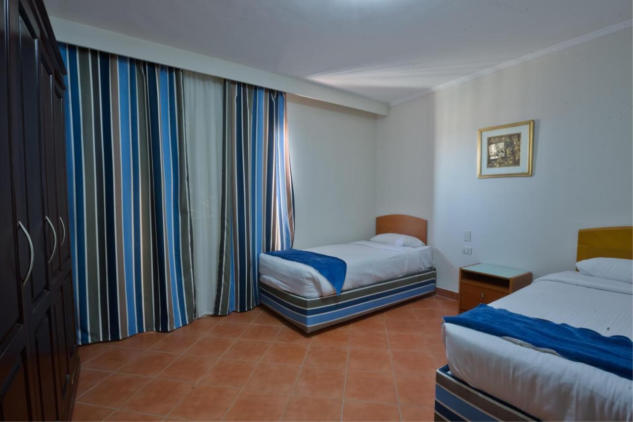 Porto Sokhna Pyramids Apartments Powered By Amer-Group Family Only Ain Sukhna Exterior photo